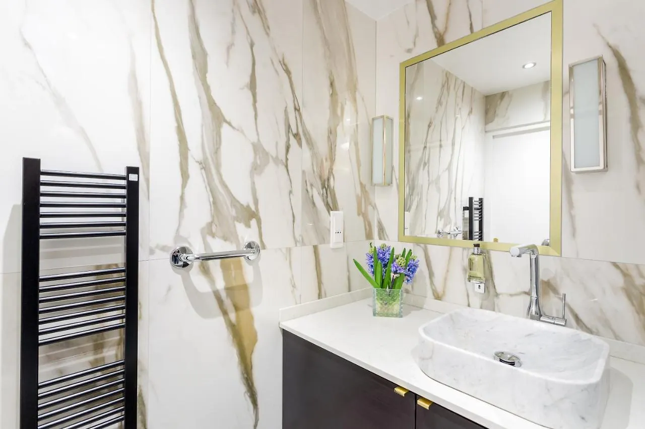 Merveil - Luxury - Tour Eiffel - Laos Apartment Paris