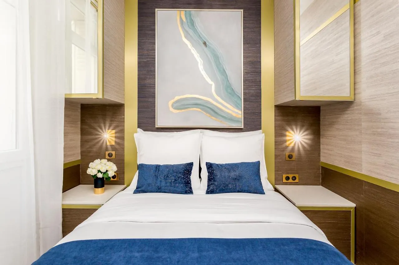 Merveil - Luxury - Tour Eiffel - Laos Paris